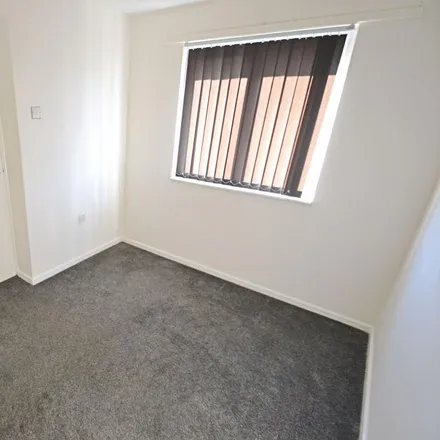 Image 5 - Ivanhoe Court, Farnworth, BL3 2NR, United Kingdom - Apartment for rent