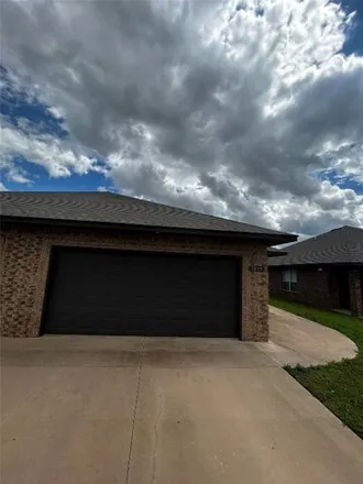 Rent this 3 bed house on 1827 Post Oak Road in El Reno, OK 73036