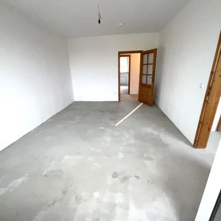 Rent this 3 bed apartment on Zum Heidgarten 18 in 38448 Wolfsburg, Germany
