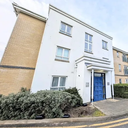 Rent this 2 bed apartment on Major's Farm Road in Colnbrook, SL3 8PY