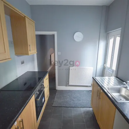 Image 5 - Manvers Road, Sheffield, S20 1AY, United Kingdom - Apartment for rent