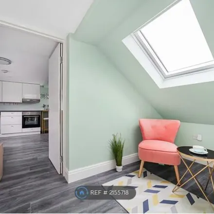 Rent this 3 bed apartment on Beaconsfield Road in London, SE17 2EN