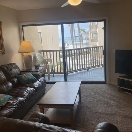 Image 2 - San Diego, CA - Condo for rent