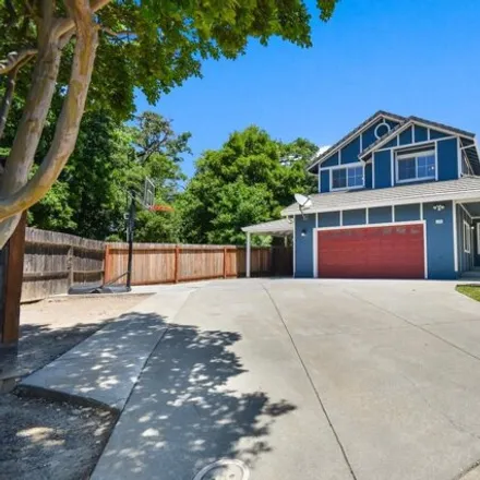 Buy this 3 bed house on 1266 Araquipa Court in Vacaville, CA 95687