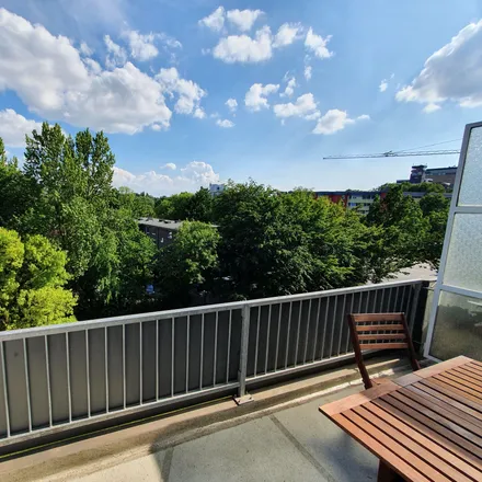 Rent this 2 bed apartment on Oddernskamp 9 in 22529 Hamburg, Germany