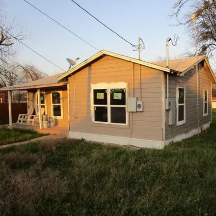 Image 2 - 517 5th Avenue, Coleman, TX 76834, USA - House for sale