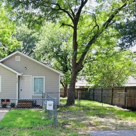 Buy this 3 bed house on 117 Hackberry Street in Terrell, TX 75160