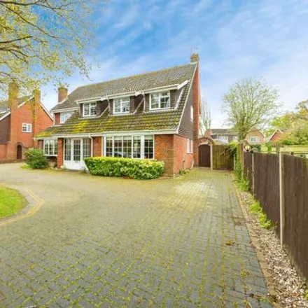 Buy this 5 bed house on Manor Park Drive in Westoning, MK45 5LS