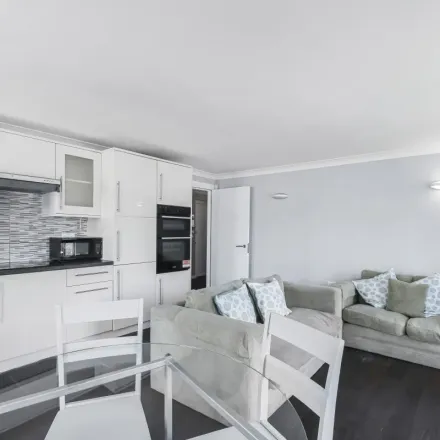 Rent this 3 bed apartment on 9 Culford Mews in De Beauvoir Town, London