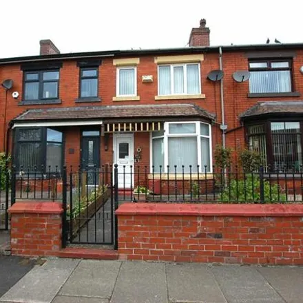Buy this 2 bed townhouse on Stockport Road in Ashton-under-Lyne, OL7 0RQ
