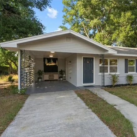 Buy this 3 bed house on 607 Walnut Dr in Fort Meade, Florida