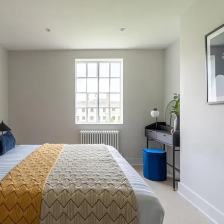 Image 3 - 9-11a Brandram Road, London, SE13 5ET, United Kingdom - Townhouse for sale