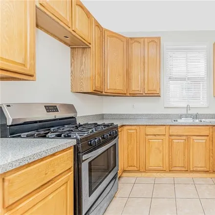 Image 7 - 9 Aqueduct Avenue, Lincoln, City of Yonkers, NY 10704, USA - Townhouse for sale