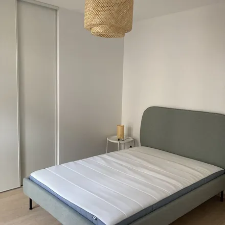 Rent this 2 bed apartment on 2 Quai de la Verrerie in 46000 Cahors, France
