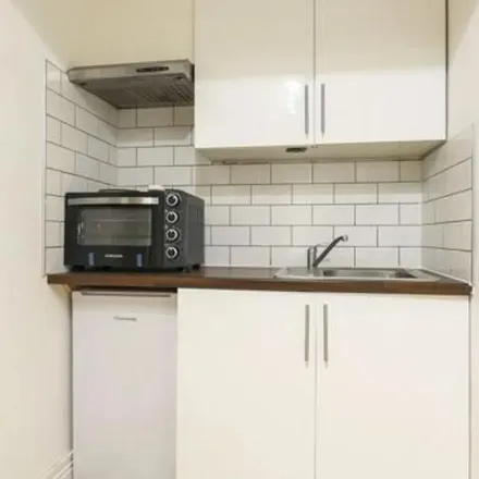 Rent this 1 bed apartment on 45 Hilldrop Road in London, N7 0JG