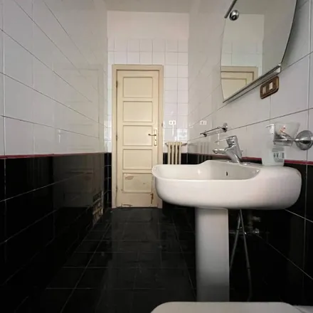 Image 9 - INPS, Via Francesco Crispi, 88100 Catanzaro CZ, Italy - Apartment for rent