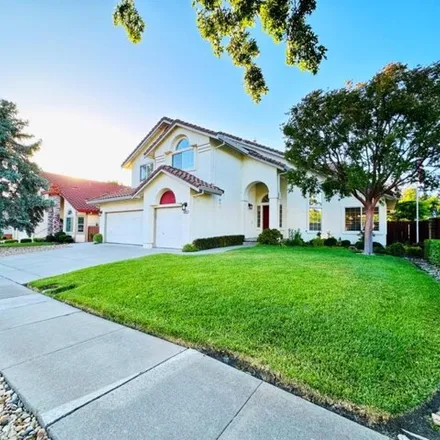 Buy this 5 bed house on 3168 Orchard View Drive in Fairfield, CA 94534