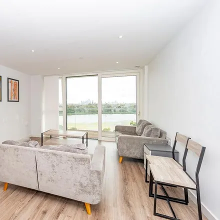 Image 3 - Skylark Point, Newnton Close, London, N4 2GG, United Kingdom - Apartment for rent