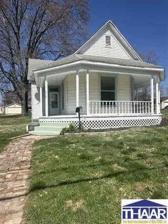 Buy this 2 bed house on 542 East Washington Street in Sullivan, IN 47882