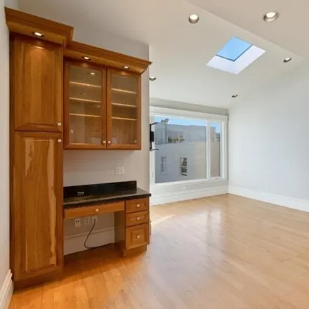 Rent this 3 bed condo on 3171;3173;3175;3177;3179;3181 California Street in San Francisco, CA 94115