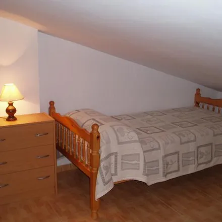 Rent this 2 bed apartment on Calle Iglesia San Bartolomé in 18010 Granada, Spain