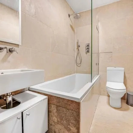 Rent this 1 bed apartment on 167 Holland Park Avenue in London, W11 4UR