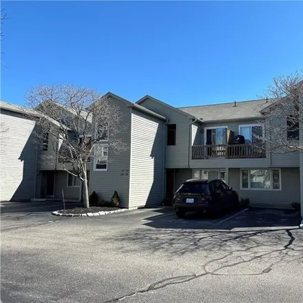 Buy this 1 bed condo on 36 East Street in Cranston, RI 02920