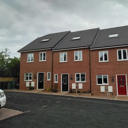 Rent this 4 bed townhouse on Eleanor Harrison Drive in Cookley, DY10 3TY