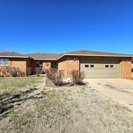 Buy this 4 bed house on 2699 North Fir Street in Pampa, TX 79065