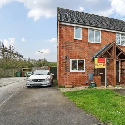 Buy this 2 bed townhouse on Evenlode Drive in Didcot, OX11 7XQ