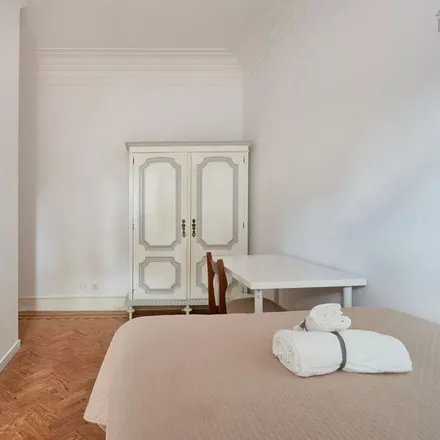 Image 4 - Alameda Dom Afonso Henriques - Room for rent