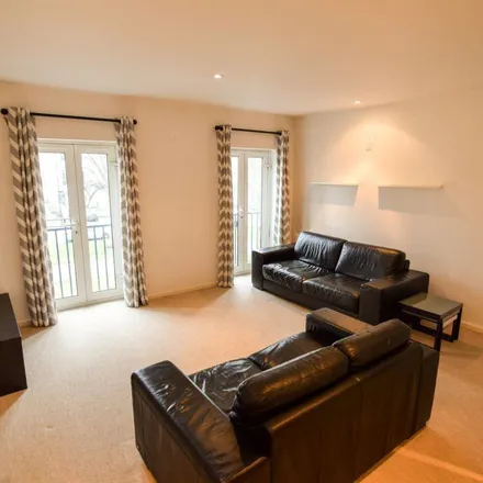 Image 3 - Regent Grove, Royal Leamington Spa, CV32 4NN, United Kingdom - Apartment for rent