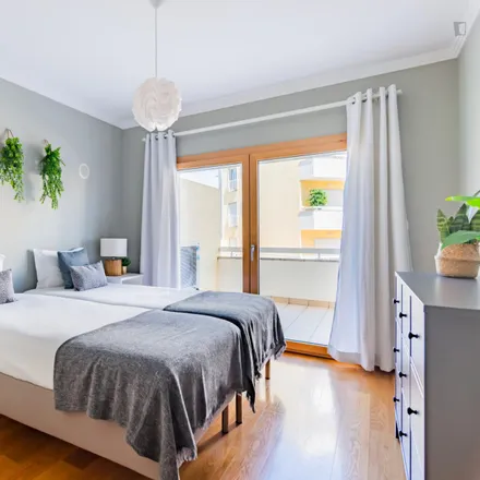 Rent this 3 bed apartment on Rua dos Álamos in 2750-762 Cascais, Portugal