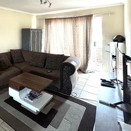 Image 4 - Klipview Road, South View, Gauteng, 2059, South Africa - Apartment for rent