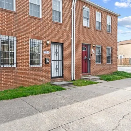 Image 2 - 716 North Eden Street, Baltimore, MD 21205, USA - Townhouse for sale