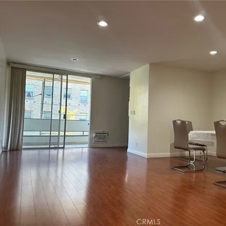 Rent this 1 bed condo on 3637 West 4th Street in Los Angeles, CA 90020