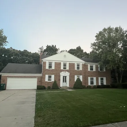 Rent this 4 bed house on 725 Charlemagne Drive in Northbrook, IL 60062