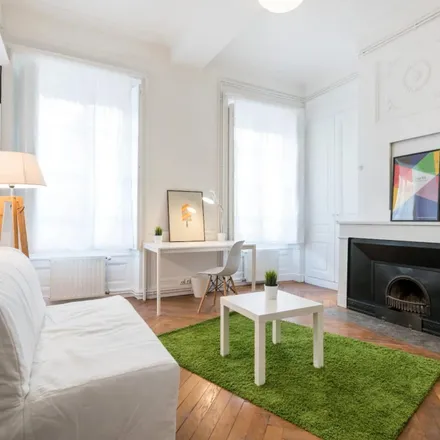 Rent this 3 bed room on 8 Rue de l'Ancienne Préfecture in 69002 Lyon, France
