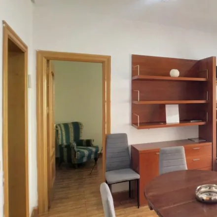 Rent this 3 bed apartment on Madrid in Chinos - alimentación, Calle de Sebastián Elcano