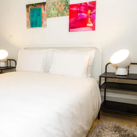Rent this 3 bed apartment on Mealheiro Postal ASM in Rua Formosa, 4000-254 Porto