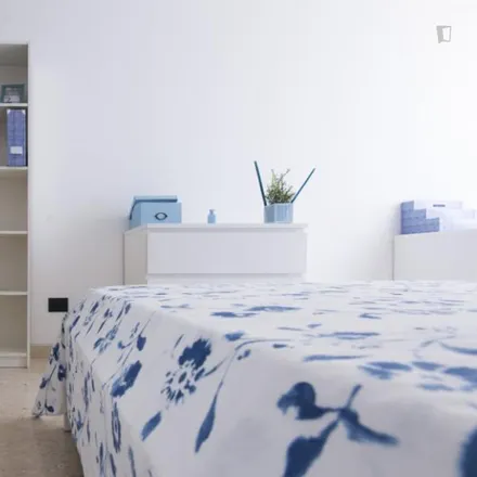 Rent this 5 bed room on Via Tito Vignoli in 20146 Milan MI, Italy