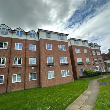 Image 7 - St Albans Road, North Watford, WD24 6PY, United Kingdom - Apartment for rent