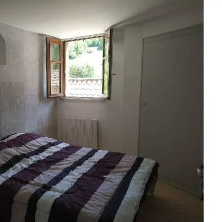 Rent this 2 bed house on 12400 Versols-et-Lapeyre