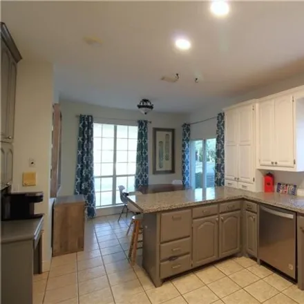 Image 7 - 832 Rio Grande Court, Mission, TX 78572, USA - House for sale