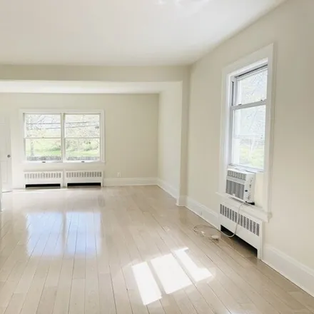 Image 3 - 14 Byram Shore Road, Byram, Greenwich, CT 06830, USA - Apartment for rent