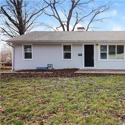 Image 2 - 9631 East 69th Street, Raytown, MO 64133, USA - House for sale