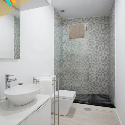 Rent this 5 bed apartment on Rua Santa Catarina in 4000-447 Porto, Portugal