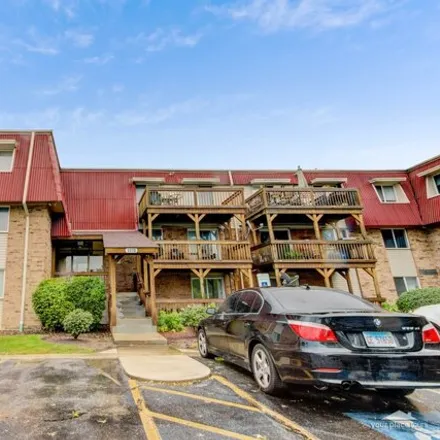 Rent this 1 bed condo on 1864 Tall Oaks Drive in Aurora, IL 60505