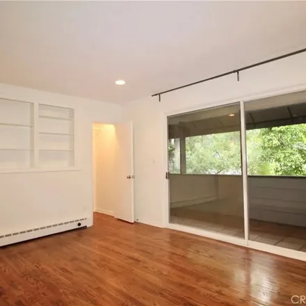 Image 2 - Archer School for Girls, Beverly Court, Los Angeles, CA 90049, USA - Apartment for rent