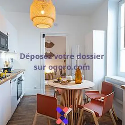 Image 4 - 18 Rue de la Sarra, 69600 Oullins, France - Apartment for rent